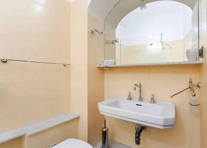 Centralissimo E Ampio Confortevole