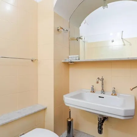 Centralissimo E Ampio Confortevole