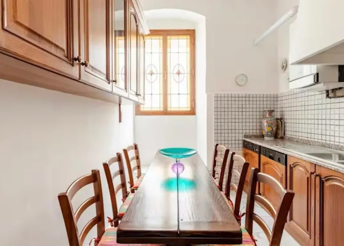 Centralissimo E Ampio Confortevole Apartamento